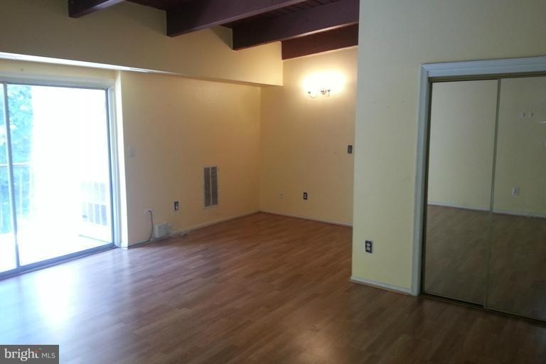 5536 Karen Elaine Dr unit 1613, New Carrollton, MD 20784 - photo 1