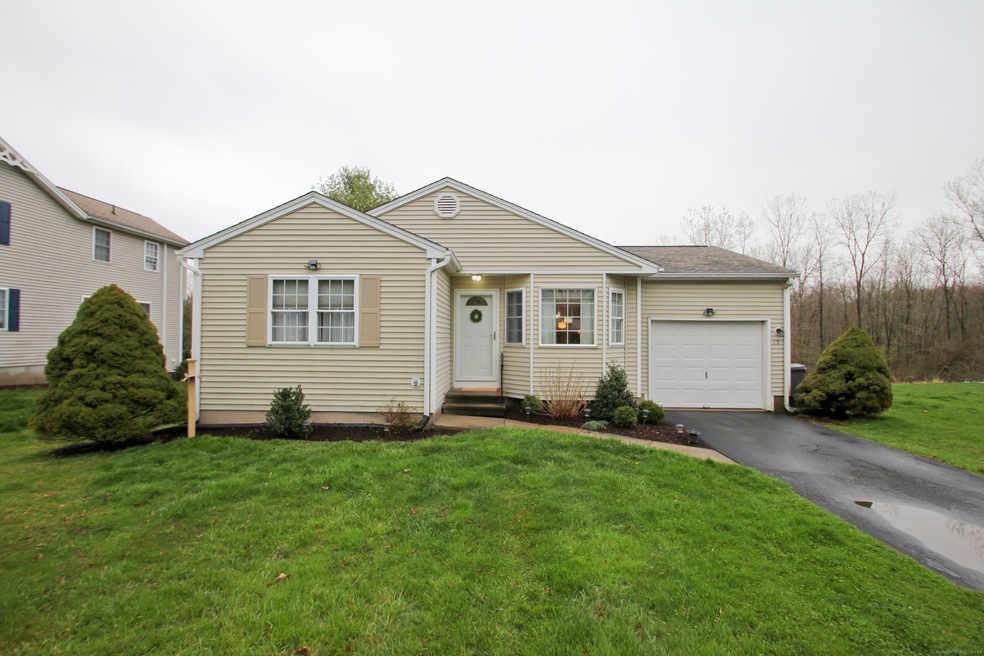 15 Pheasant Hill Dr unit 15, Enfield, CT 06082 - photo 1
