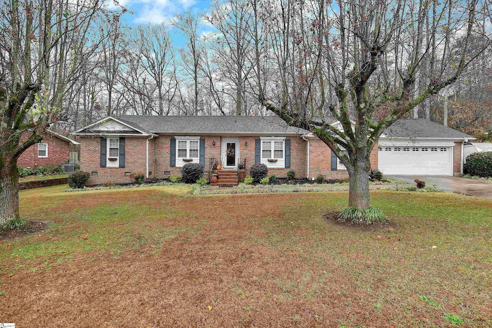 303 Asbury Cir, Easley, SC 29640 - photo 1