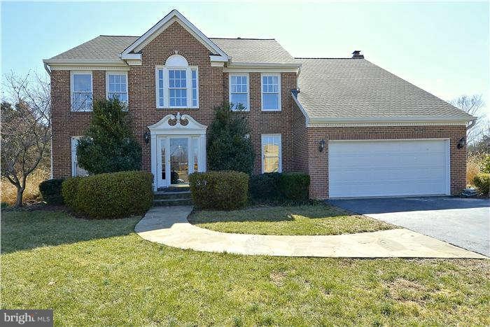 15451 Martins Hundred Dr, Centreville, VA 20120 - photo 1