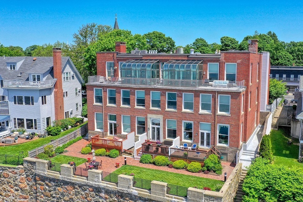 217 Humphrey St unit 5, Swampscott, MA 01907 - photo 1