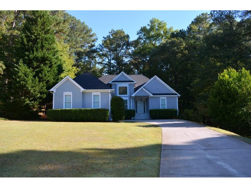 Private, level cul de sac lot.