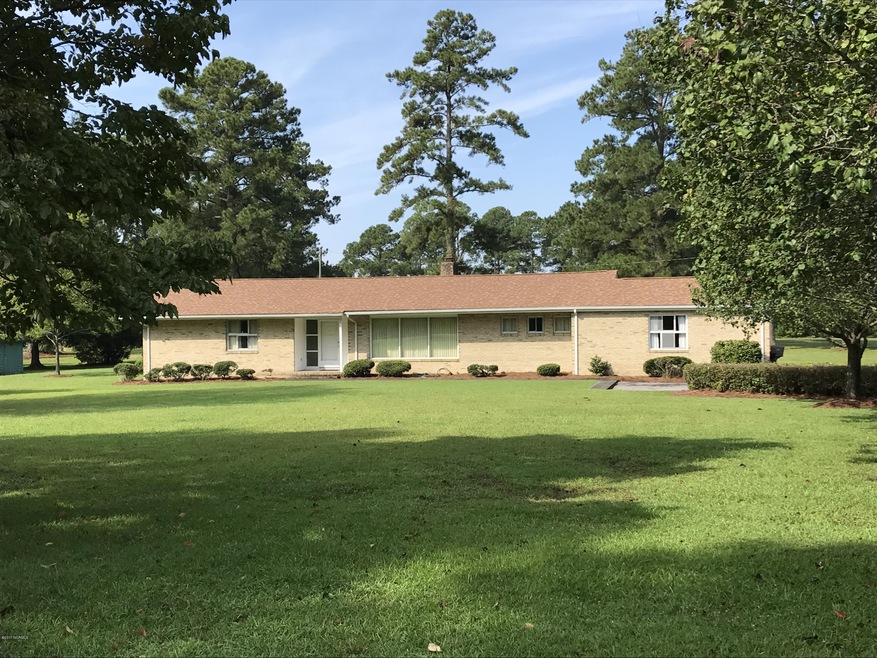 418 Country Club Dr, Jacksonville, NC 28546 - photo 1