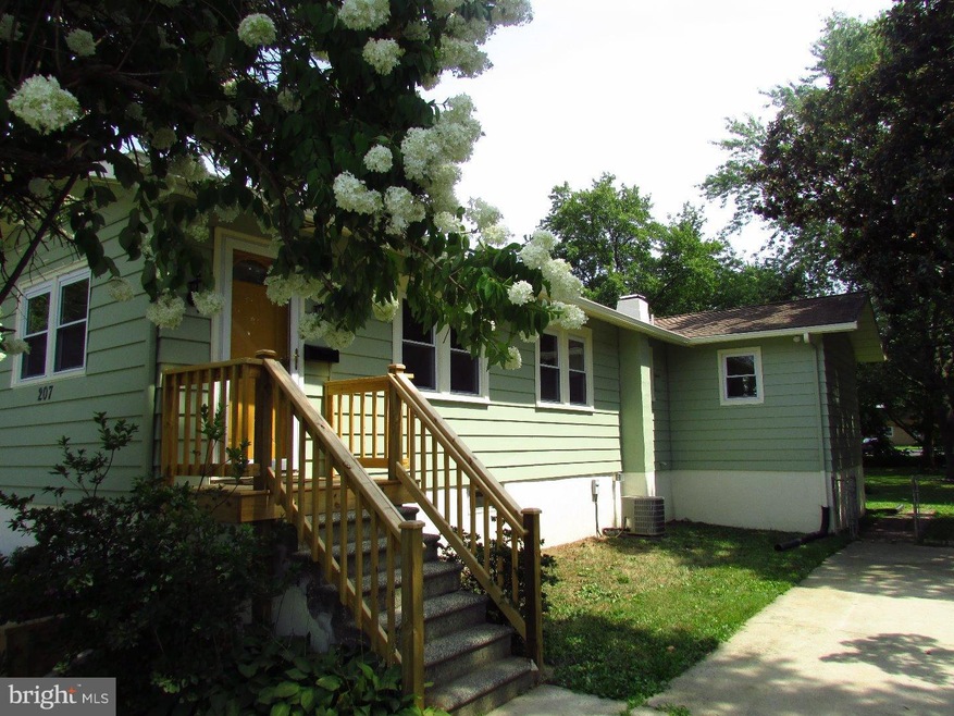 207 E Maiden Ln, Somerdale, NJ 08083 - photo 1