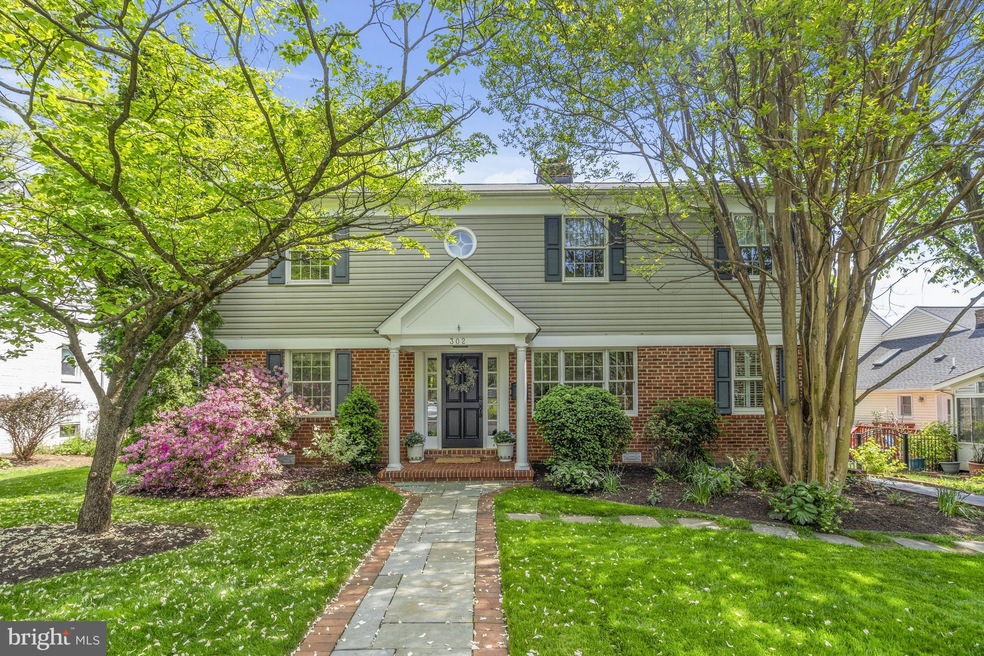 302 Walnut St, Falls Church, VA 22046 - photo 1