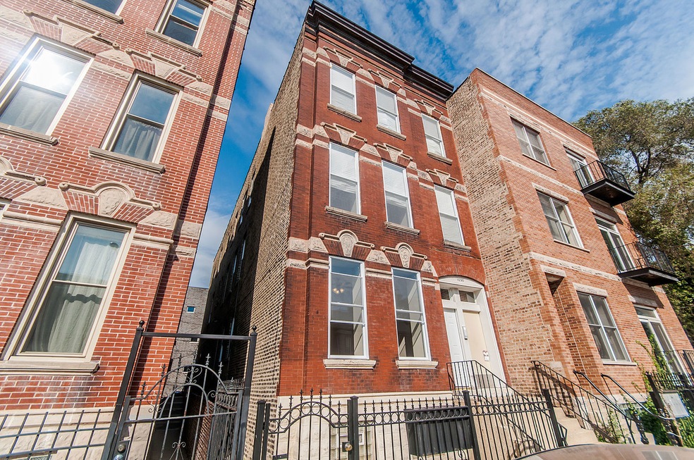 1838 W Augusta Blvd unit 2R, Chicago, IL 60622 - photo 1