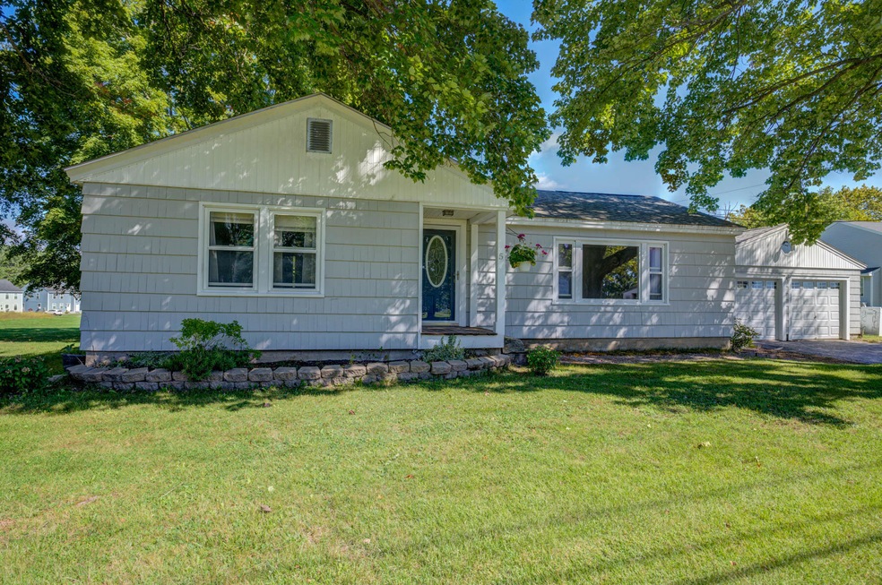 5 Sebago Lake Rd, Gorham, ME 04038 - photo 1