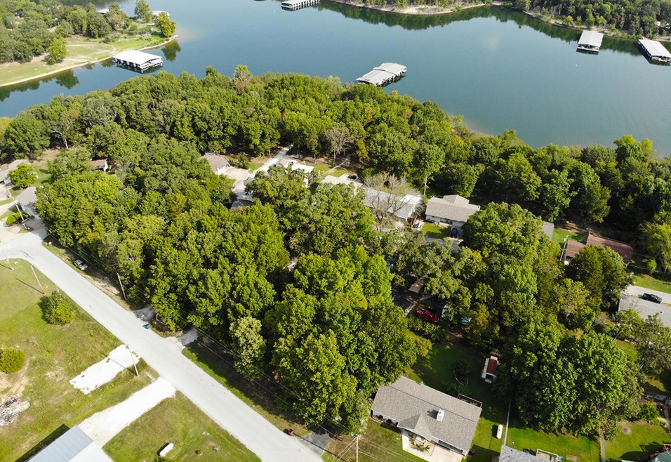 100 Cherokee Dr, Kimberling City, MO 65686 - photo 1