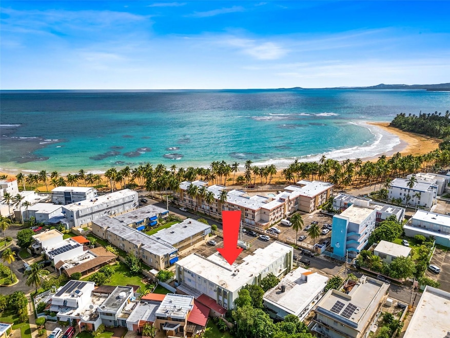A short walk to Luquillo Beach.