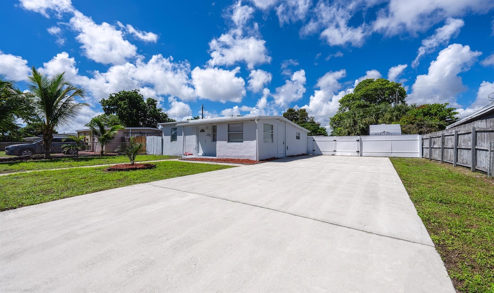 5337 NE 17th Ave, Pompano Beach, FL 33064 - photo 1