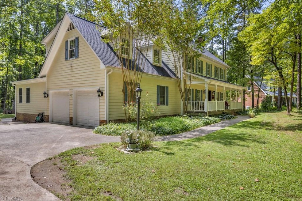 310 Holyoke Rd, Greensboro, NC 27406 - photo 1