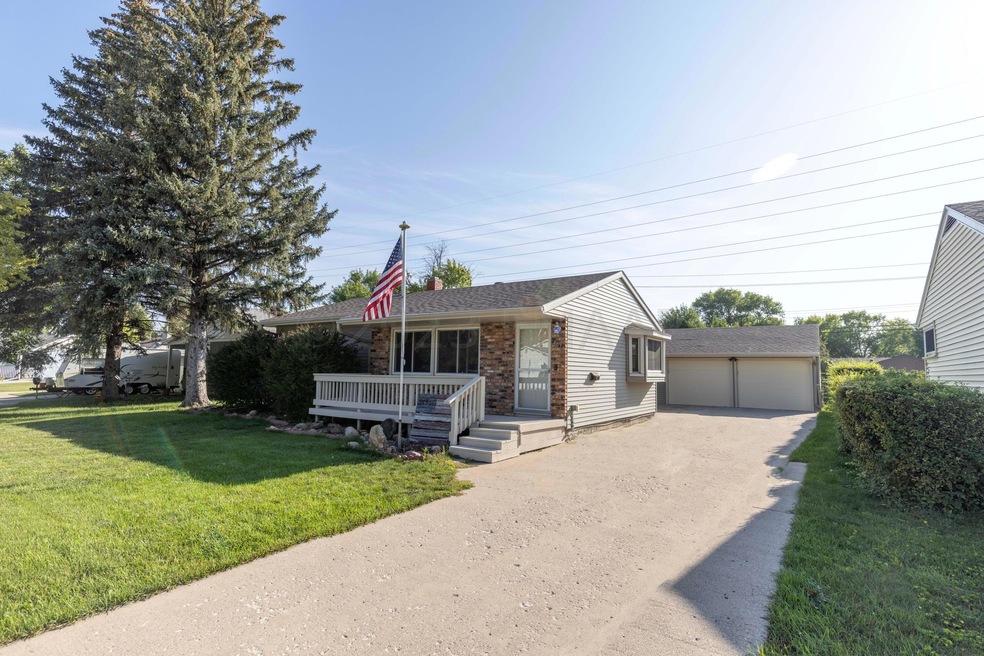 507 3rd St. Ct. E. West Fargo