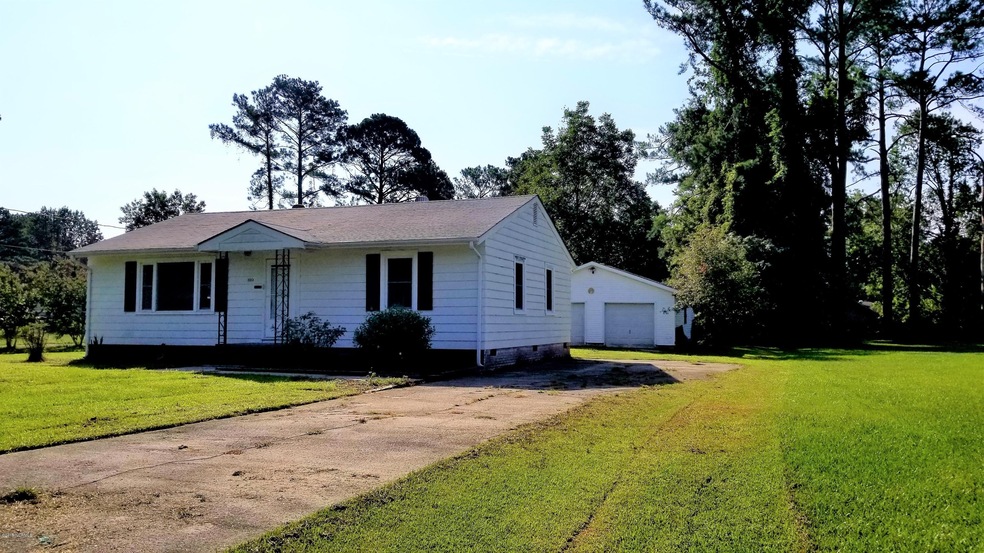 310 Lakewood Dr, Jacksonville, NC 28546 - photo 1