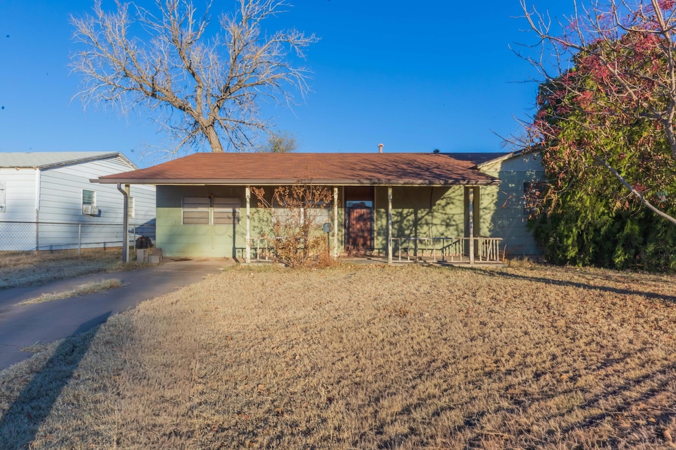 3827 NE 26th Ave, Amarillo, TX 79107 - photo 1