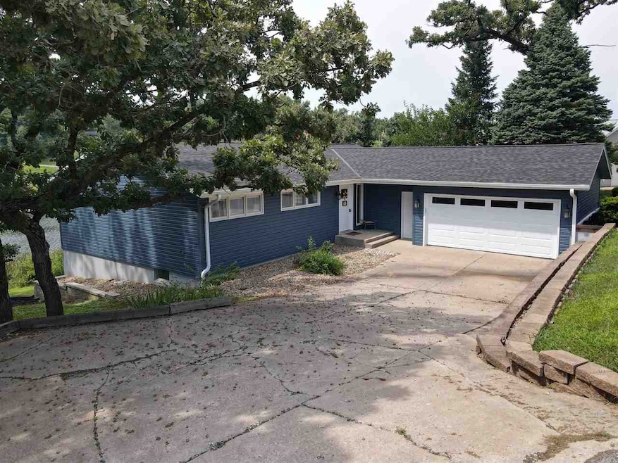 13 Fore Seasons Dr, Grinnell, IA 50112 - photo 1