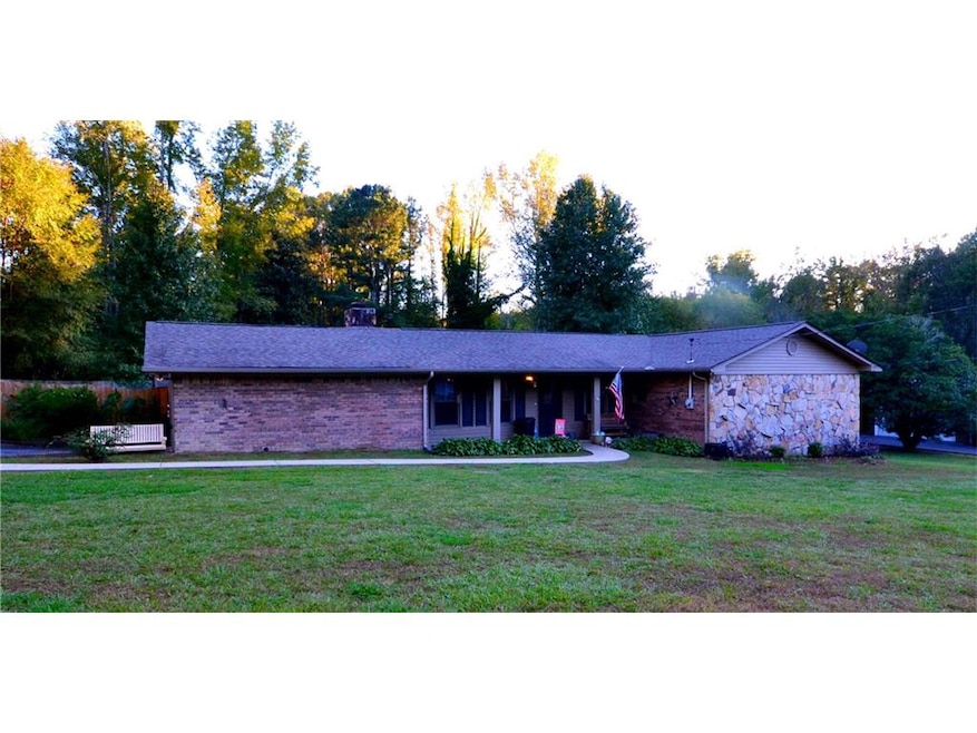 223 Three Oaks Dr SE, Calhoun, GA 30701 - photo 1