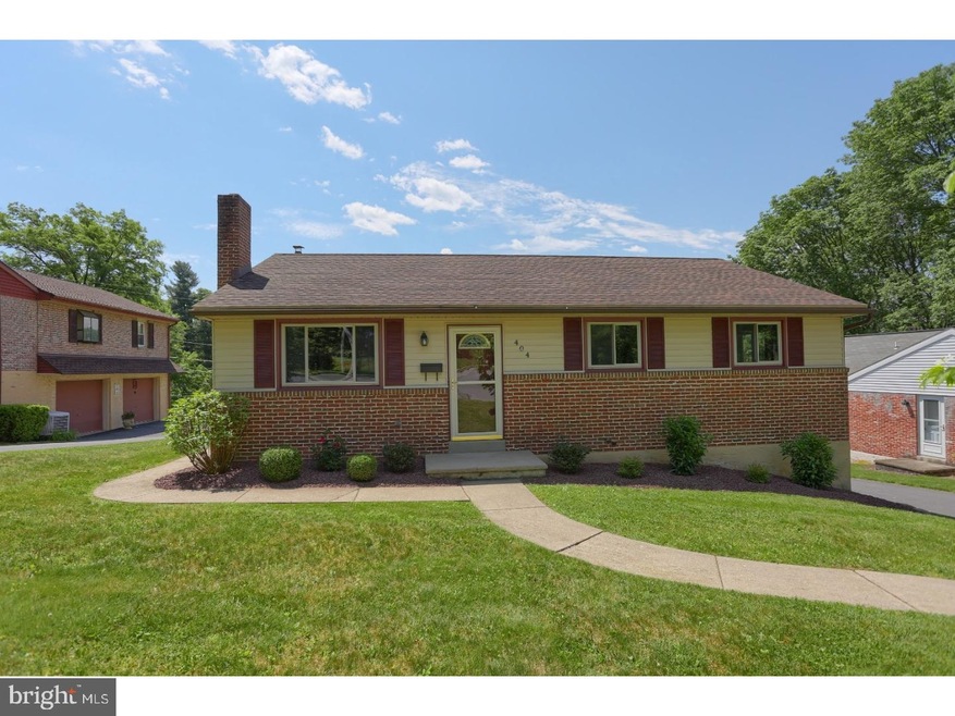 404 W Summit St, Mohnton, PA 19540 - photo 1