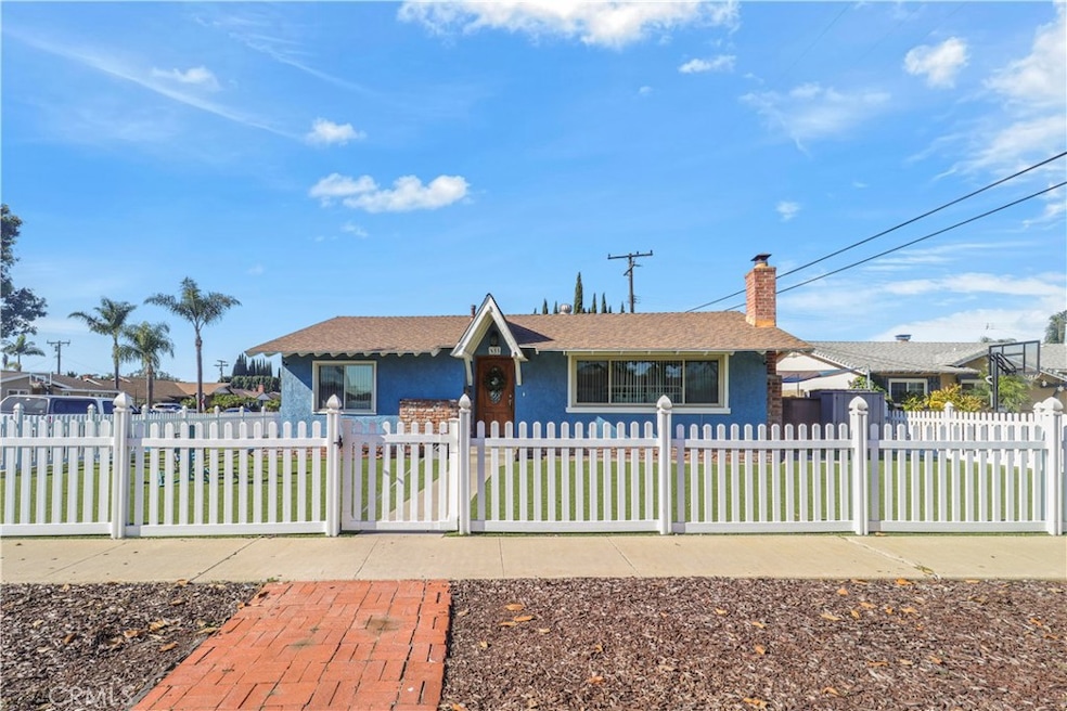 833 S Kouri Ln, Anaheim, CA 92804 - photo 1