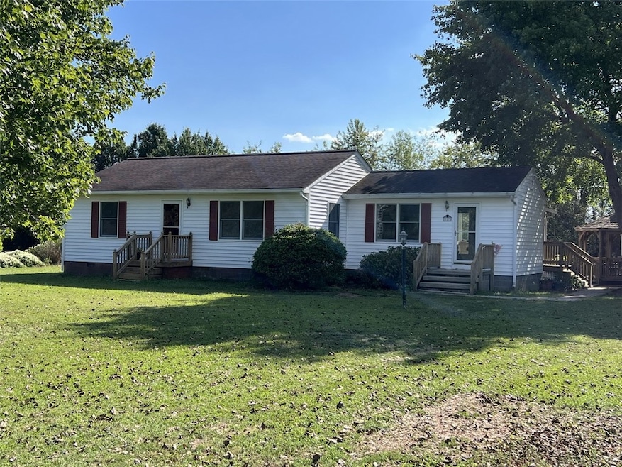 127 Parrotts Creek Ln, Water View, VA 23180 - photo 1