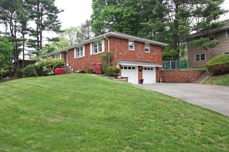 112 Edwards Rd, Clifton, NJ 07013 - photo 1