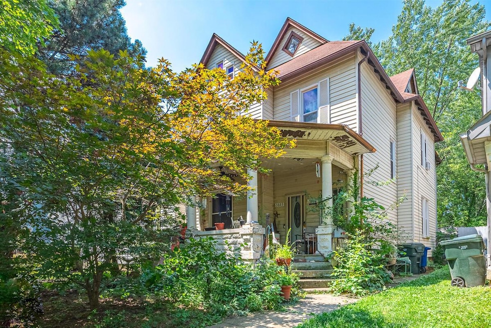 For Sale $499,900 • Co-Listing Agent