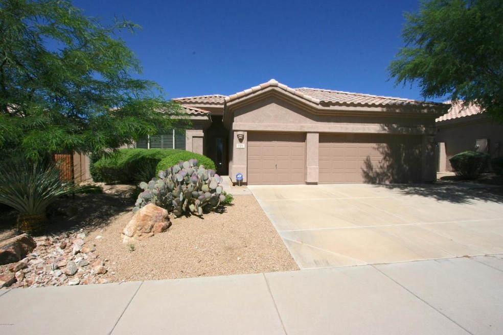 7706 E Wingtip Way front exterior