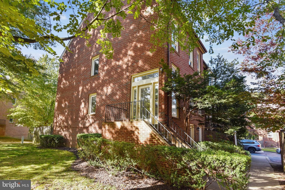 1433 Templeton Place, Rockville, MD 20852 - photo 1