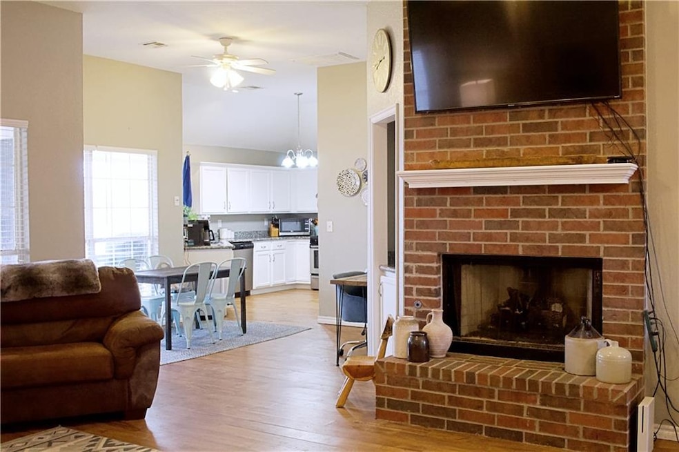 716 Woodbriar, Noble, OK 73068 - photo 1