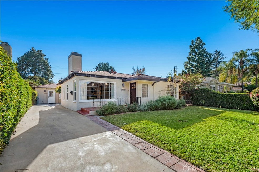 22020 Martinez St, Woodland Hills, CA 91364 - photo 1