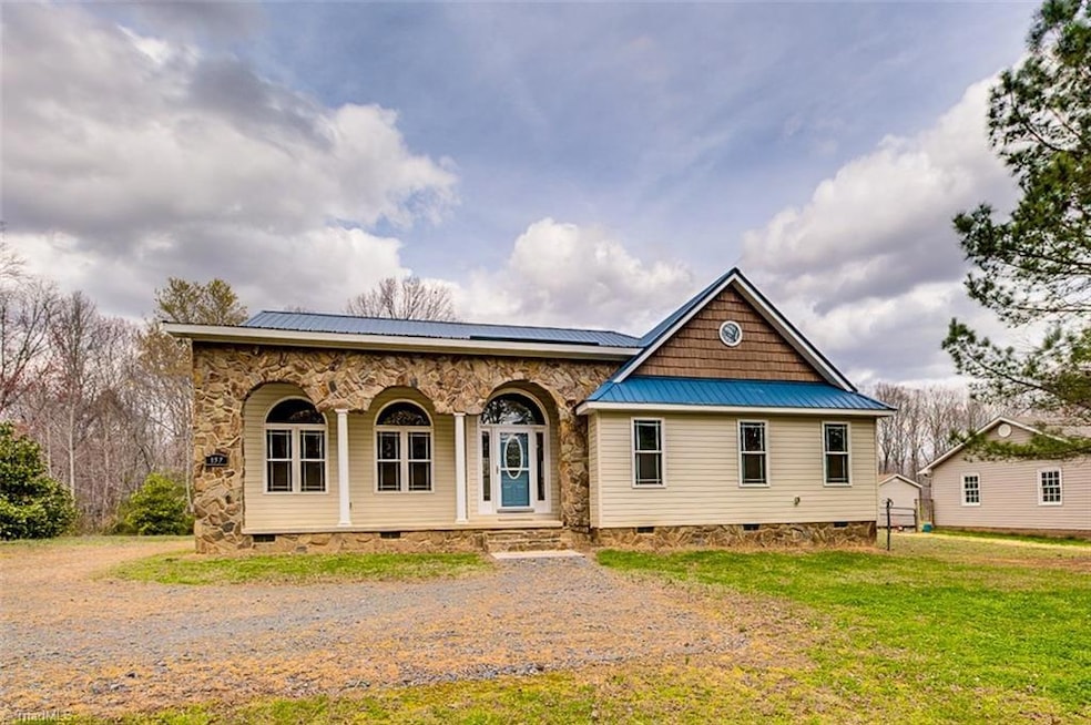 157 Lassiter Ln, Asheboro, NC 27205 - photo 1