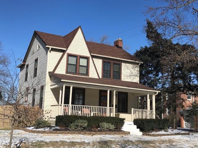 26 Winthrop Front