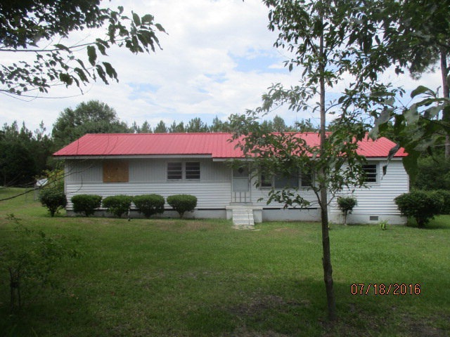 306 Lakeside Cir, Sylvester, GA 31791 - photo 1