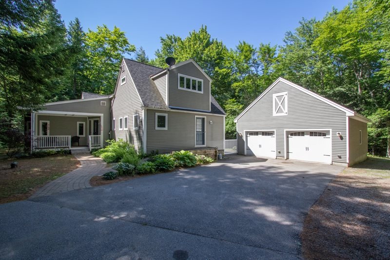 66 Sherwood Forest Rd, Weare, NH 03281 - photo 1