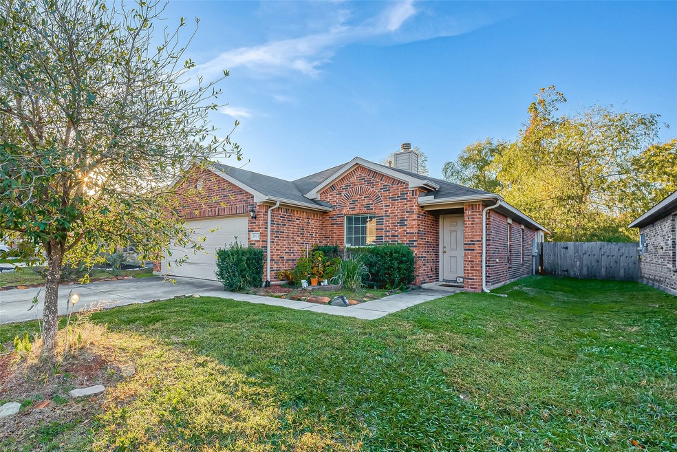 2727 Donellan Dr, Houston, TX 77088 - photo 1