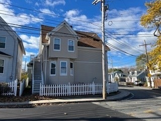 69 Poplar St unit 2, Gloucester, MA 01930 - photo 1