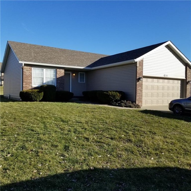 2138 N Fleetwood Dr, Greensburg, IN 47240 - photo 1