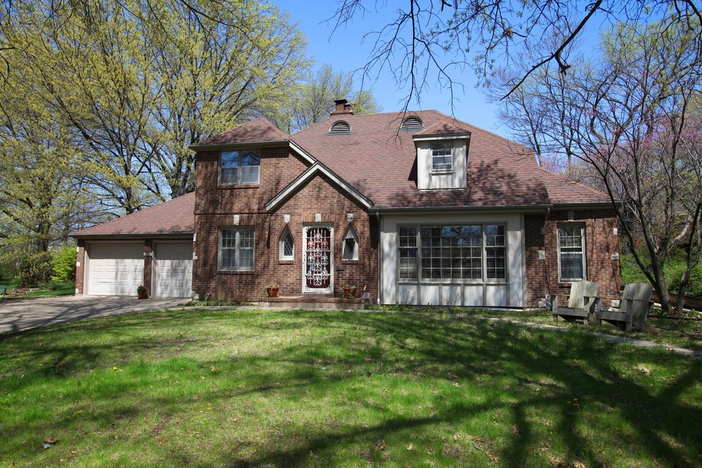 Stately Grasslands home