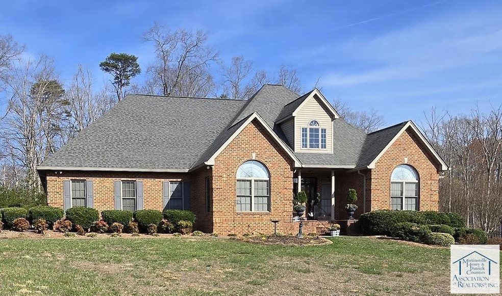 For Sale $639,900 • Co-Listing Agent
