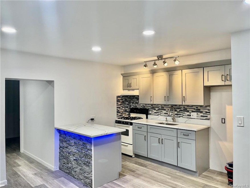 15 Abner Place unit 1, Yonkers, NY 10704 - photo 1