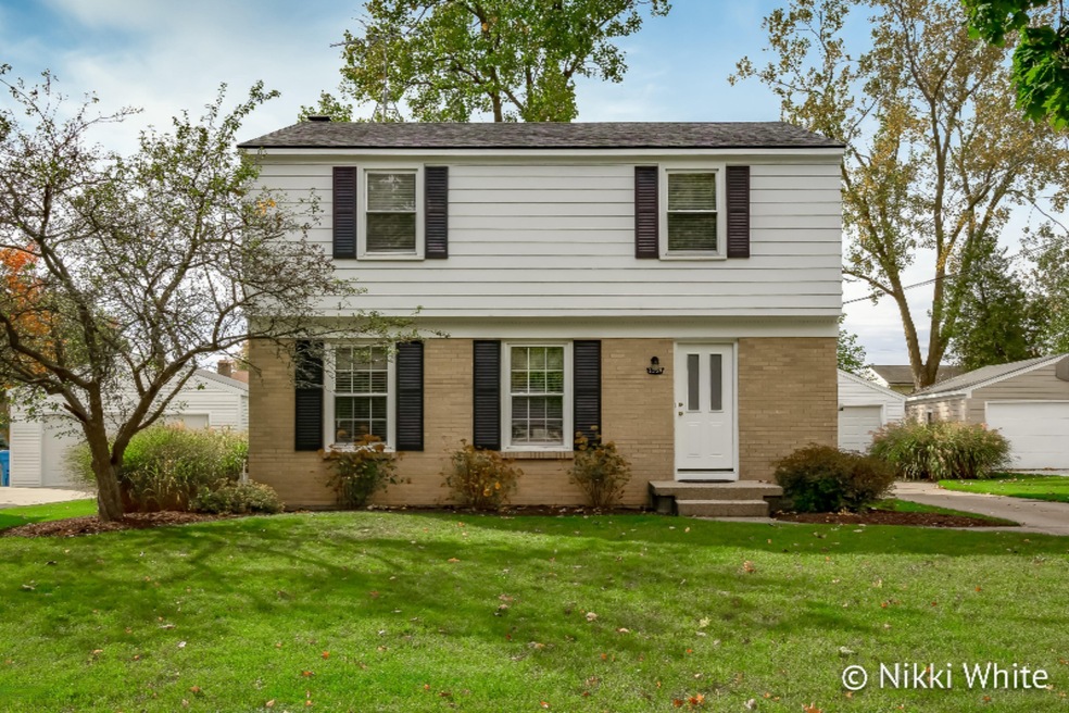 2337 Ridgewood Ave-1
