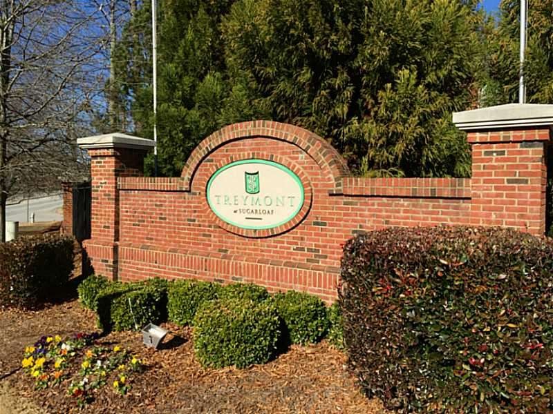 Exterior Front. Front entry