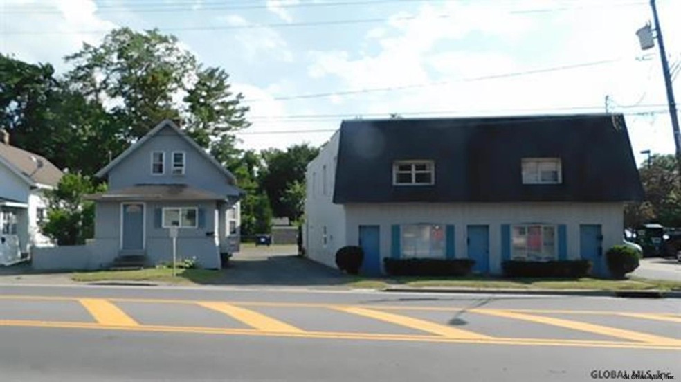 1022 Curry Rd, Schenectady, NY 12306 - photo 1