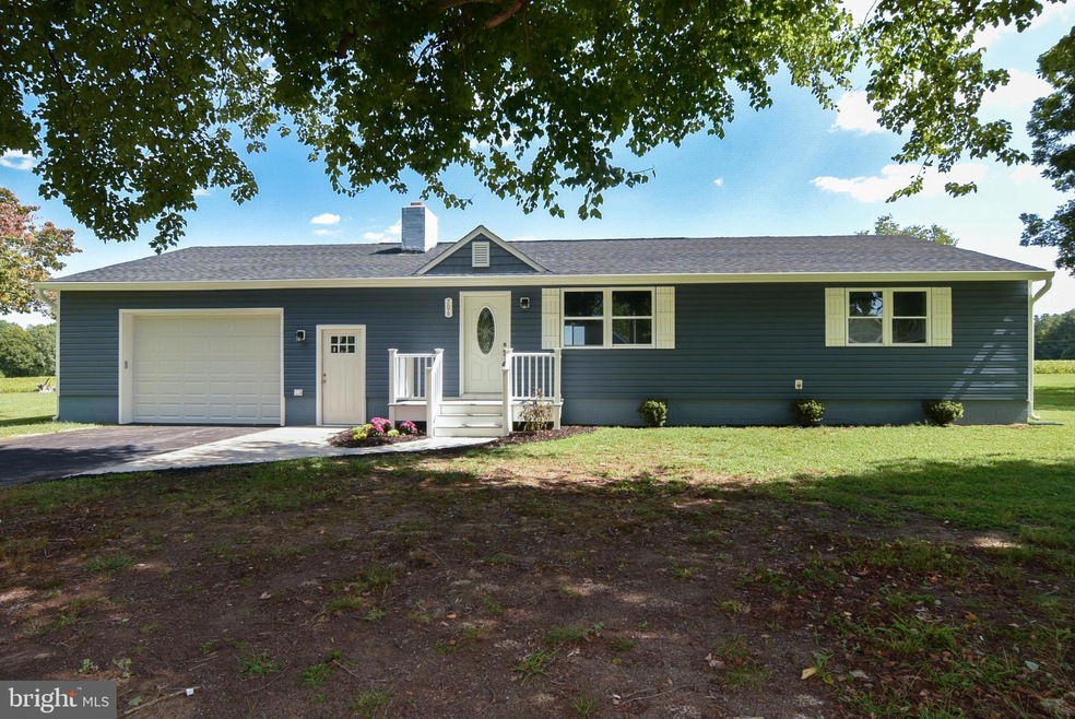 706 Lakeview Dr, Colonial Beach, VA 22443 - photo 1