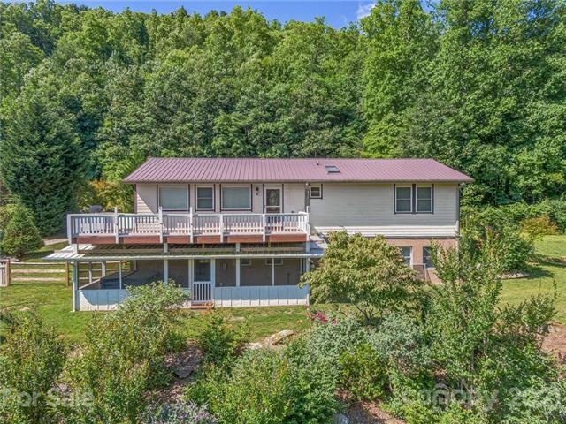 2124 Woodridge Drive - come see this well cared for home in west Hendersonville - so much to offer.