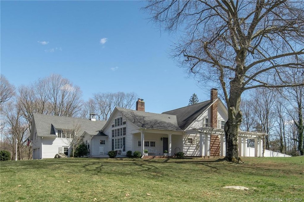 Welcome to 990 Silvermine!
