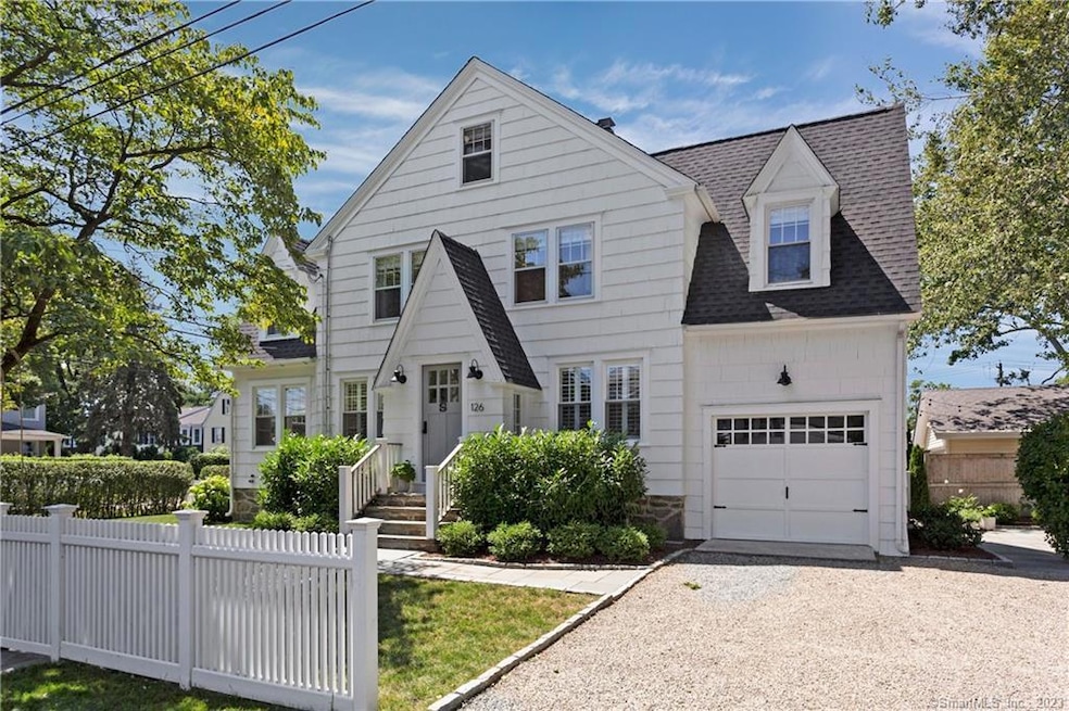 126 Oldfield Rd, Fairfield, CT 06824 - photo 1