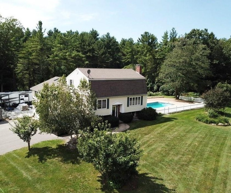37 Yellowstone Dr, Londonderry, NH 03053 - photo 1