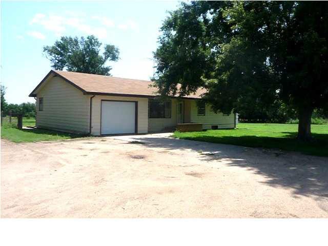 Great home - can't see your neighbors at all!