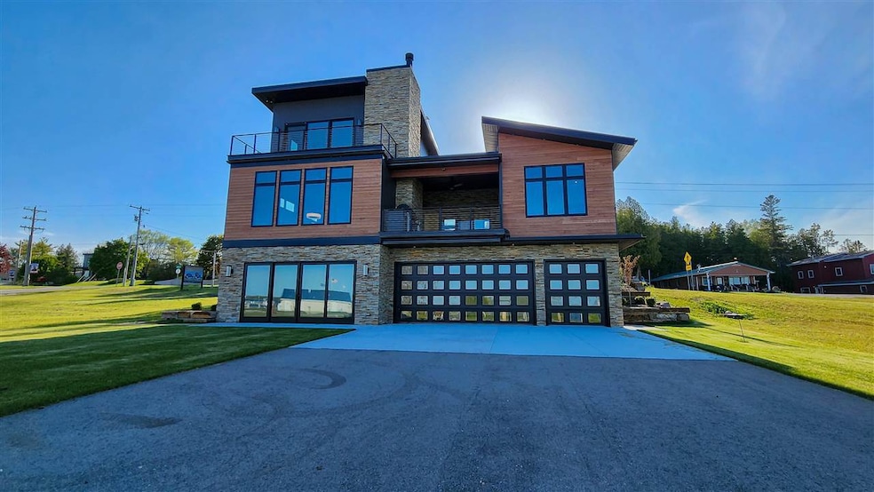 For Sale $995,000