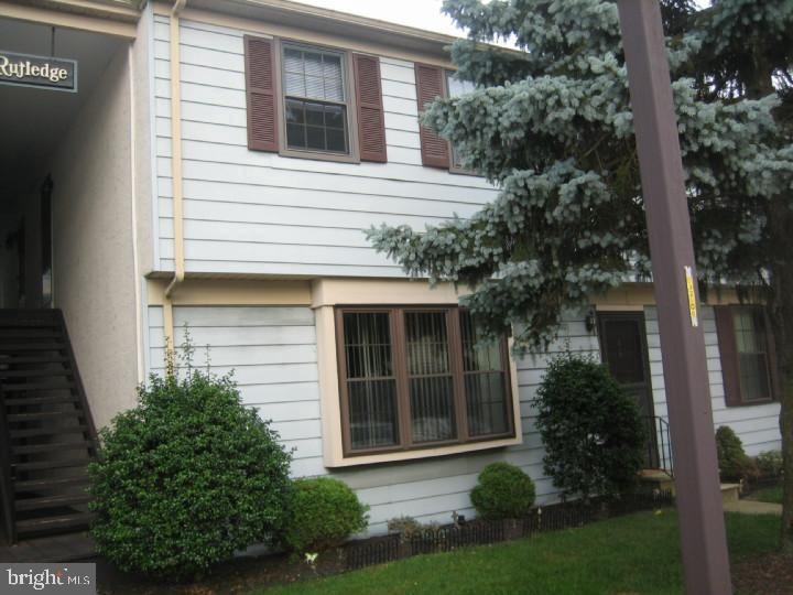 10 Edward Rutledge Bldg unit 10, Blackwood, NJ 08012 - photo 1